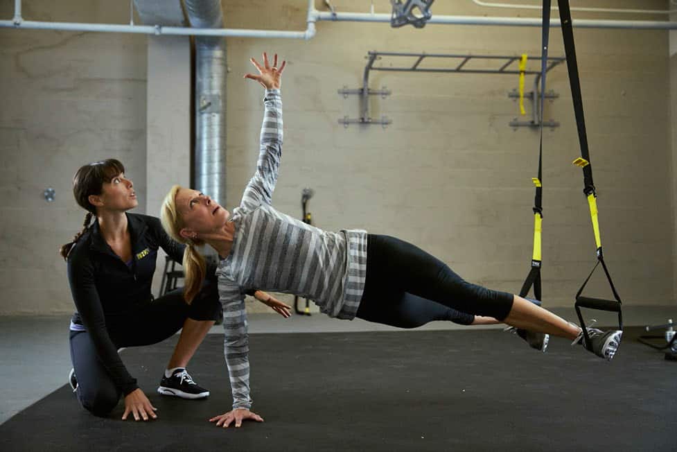 Stretching IT Band with Foam Roller: Knee Pain Management For Runners! 